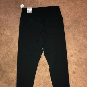 Brand New Victoria Secret Yoga Leggings